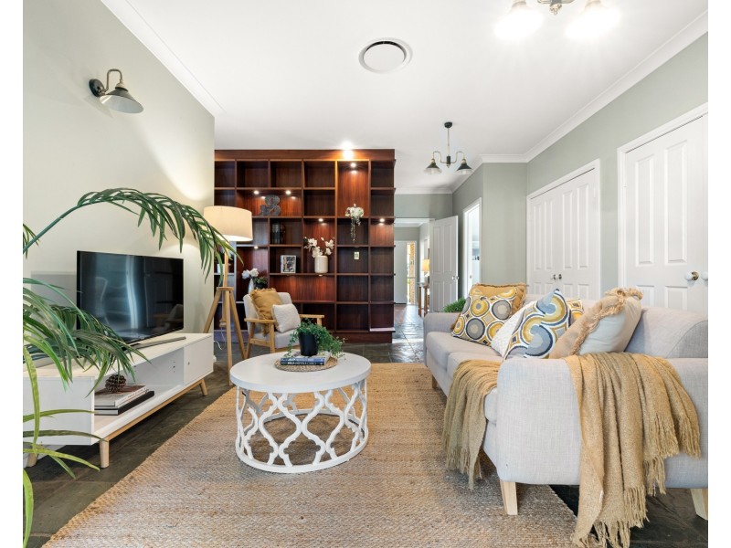 15-17 Madison Court, Munruben QLD 4125