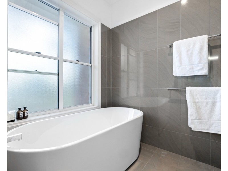 15-17 Madison Court, Munruben QLD 4125