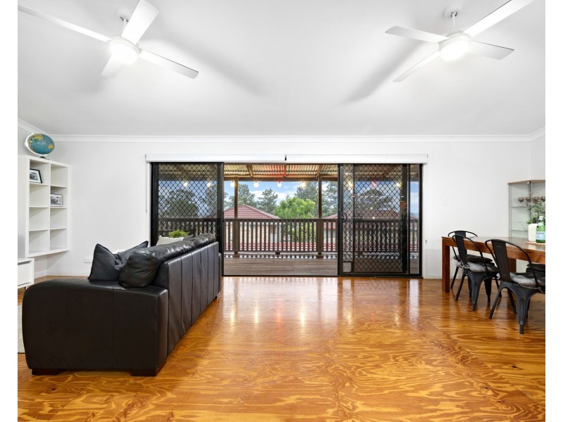 11 Albert Street, Eagleby QLD 4207