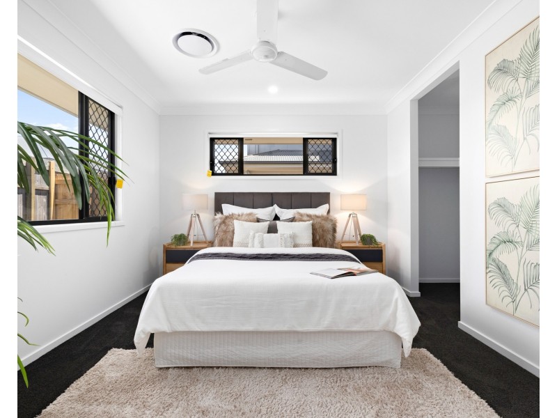 63 Hilltop Circuit, Pallara QLD 4110