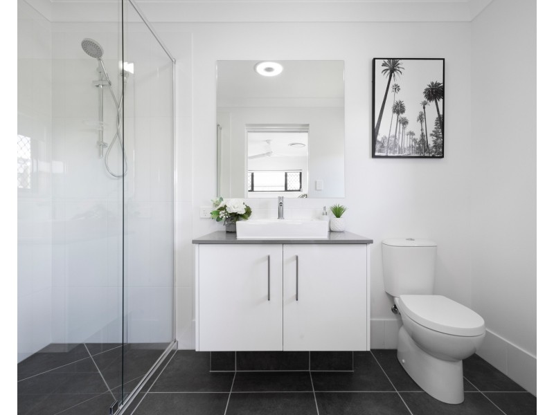 63 Hilltop Circuit, Pallara QLD 4110