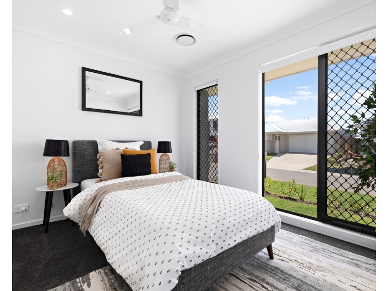 63 Hilltop Circuit, Pallara QLD 4110