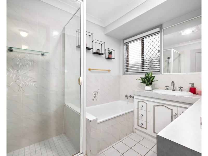 12 Fenwood Close, Boronia Heights QLD 4124