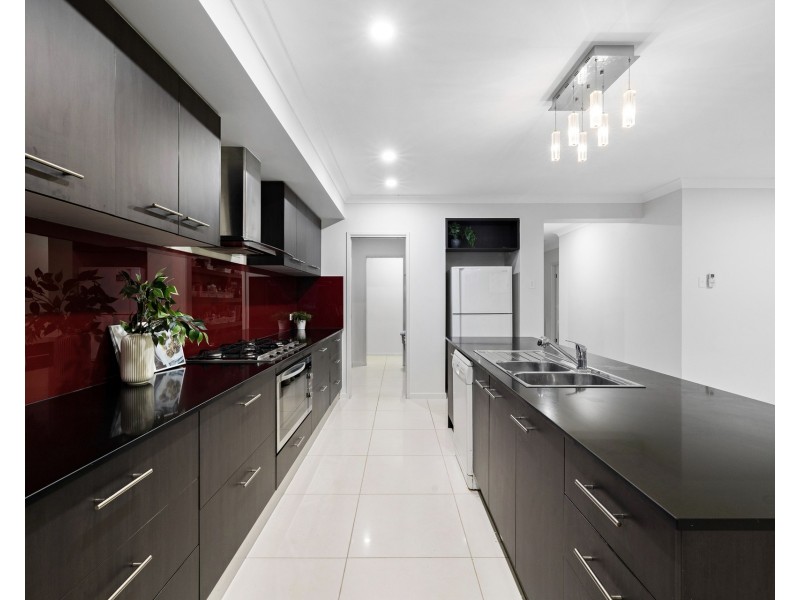 69-79 Pennine Drive, South Maclean QLD 4280