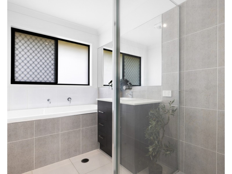 127-129 Weatherly Drive, Jimboomba QLD 4280