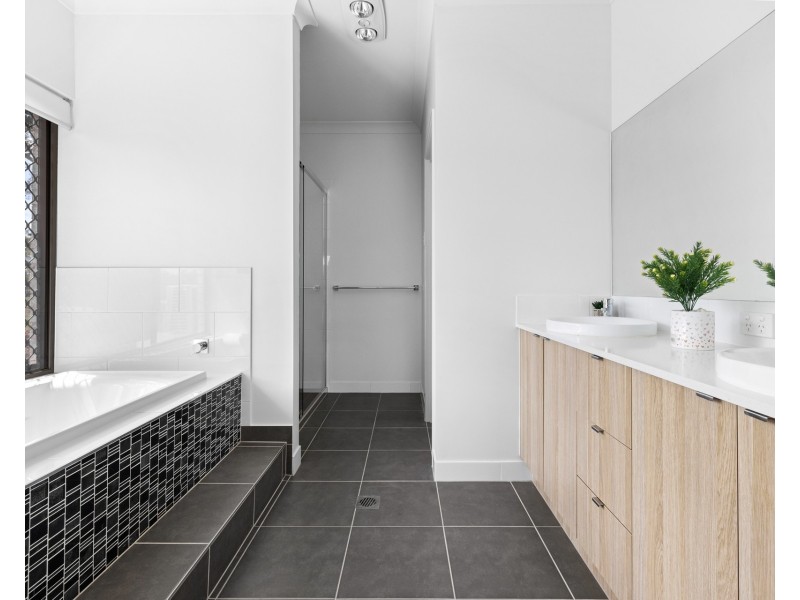 62-68 Nolan Close, New Beith QLD 4124