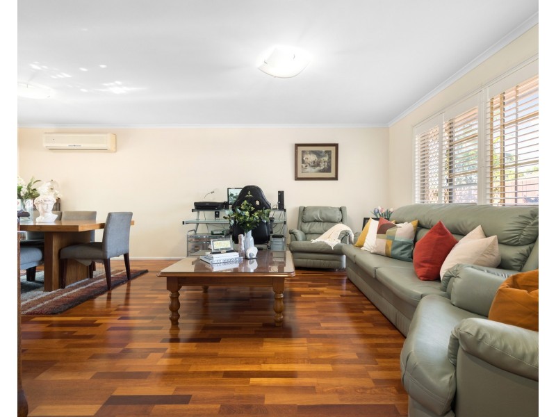 9 Stacey Court, Crestmead QLD 4132