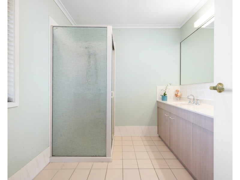 9 Stacey Court, Crestmead QLD 4132
