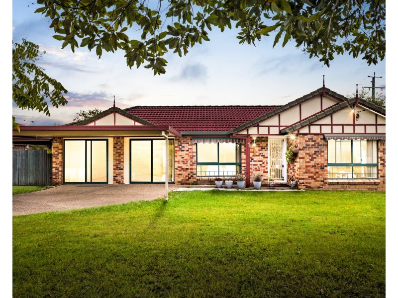 1 Hillview Drive, Hillcrest QLD 4118