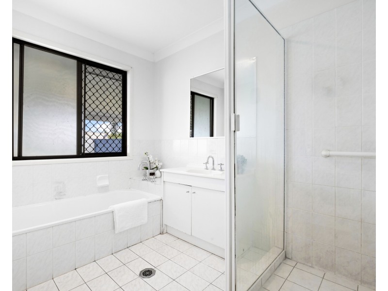 17 Mahonia Court, Crestmead QLD 4132