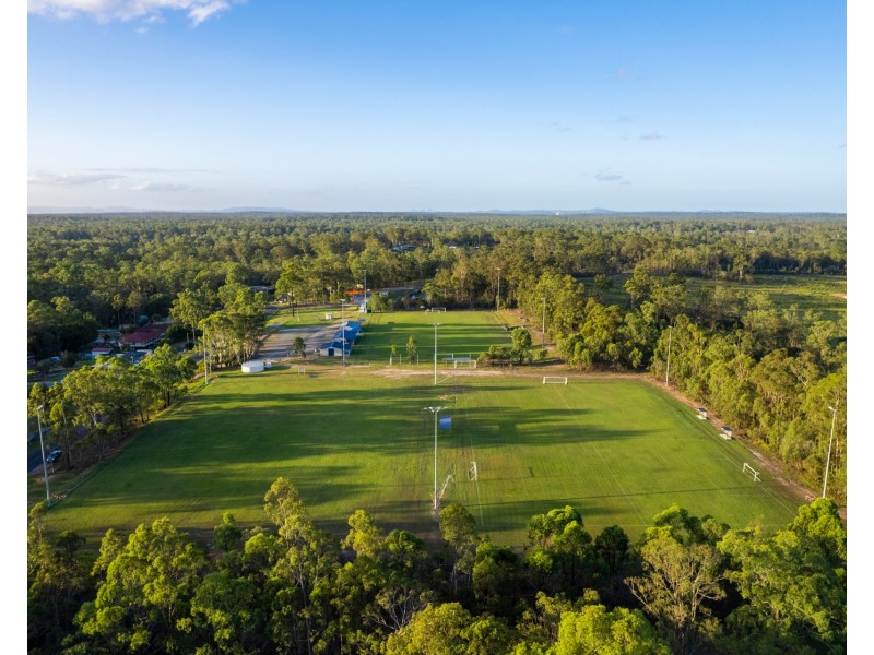 2 Dungaree Drive Drive, New Beith QLD 4124