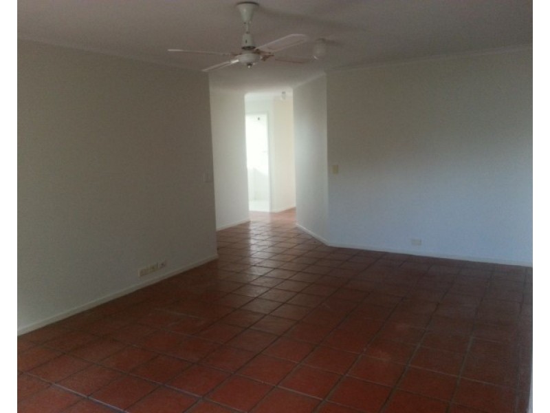 63 Bottlebrush Drive, Regents Park QLD 4118