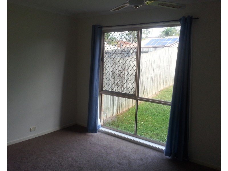 63 Bottlebrush Drive, Regents Park QLD 4118