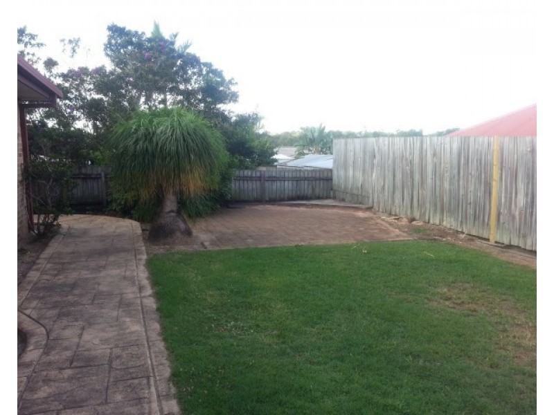 63 Bottlebrush Drive, Regents Park QLD 4118