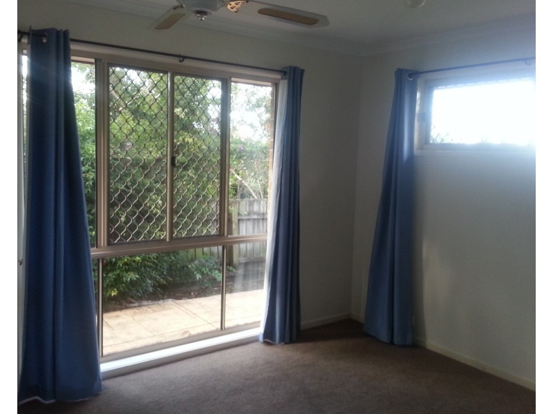 63 Bottlebrush Drive, Regents Park QLD 4118
