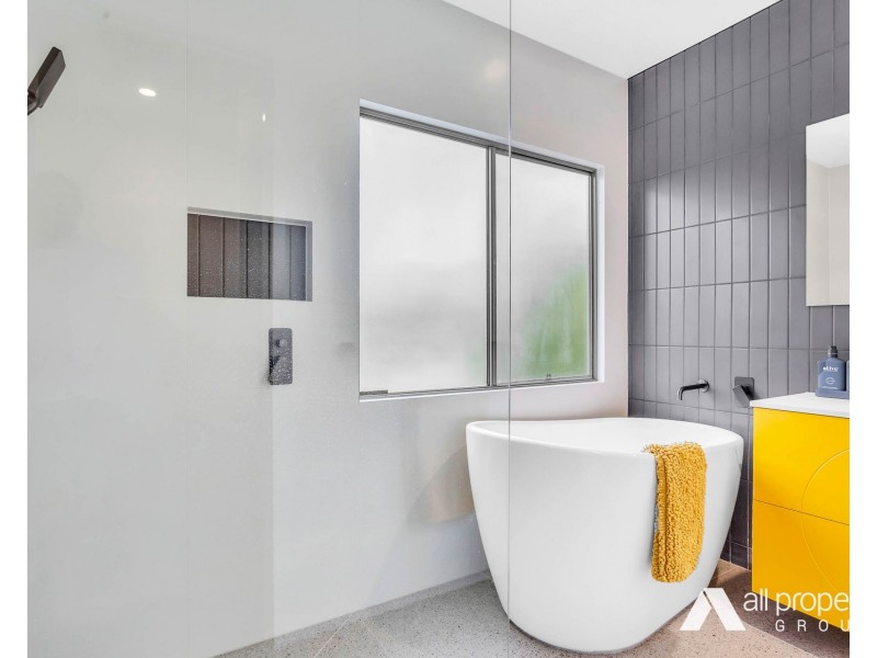 70 McDermott Parade, Rochedale QLD 4123