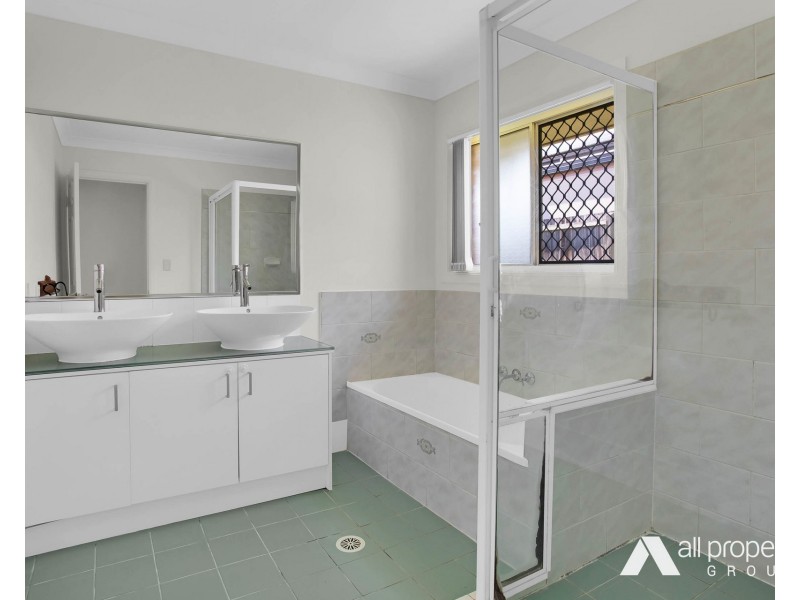 116 Lamberth Road, Regents Park QLD 4118
