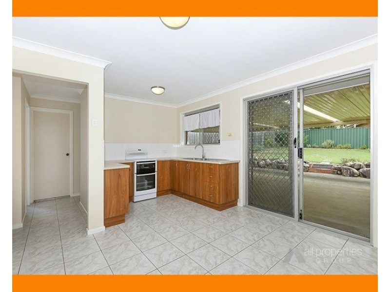 15 Dryade Street, Regents Park QLD 4118