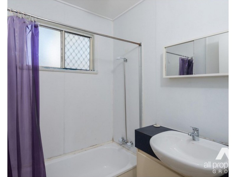 9 Laconia Street, Logan Central QLD 4114