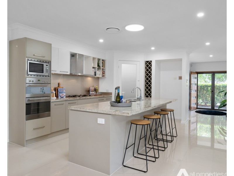 31 Oak Street, Heathwood QLD 4110