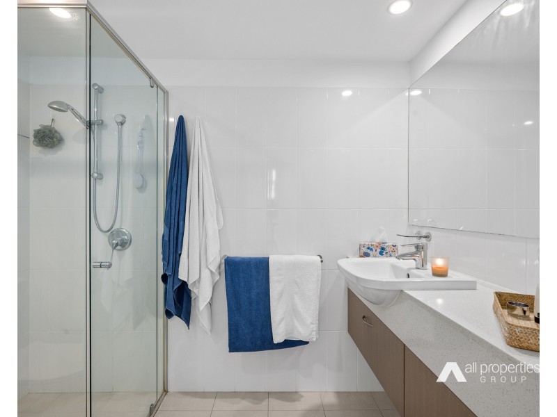 1313/2 Activa Way, Hope Island QLD 4212