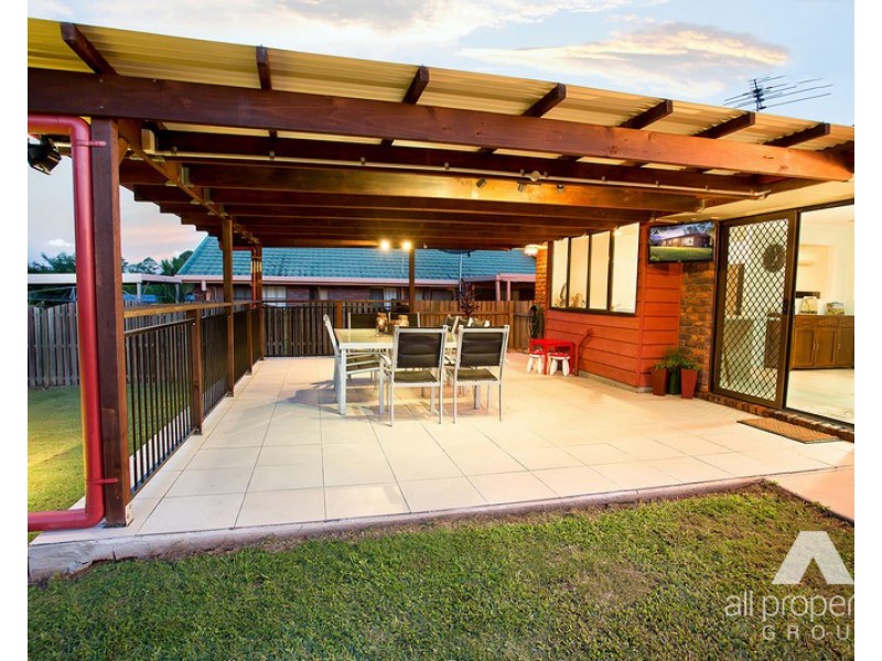 38 Parkroyal Crescent, Regents Park QLD 4118