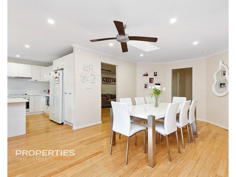 6 Radiata Place, Forest Lake QLD 4078