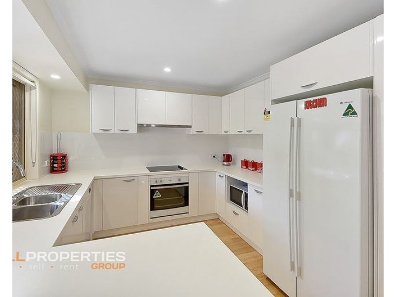 6 Radiata Place, Forest Lake QLD 4078