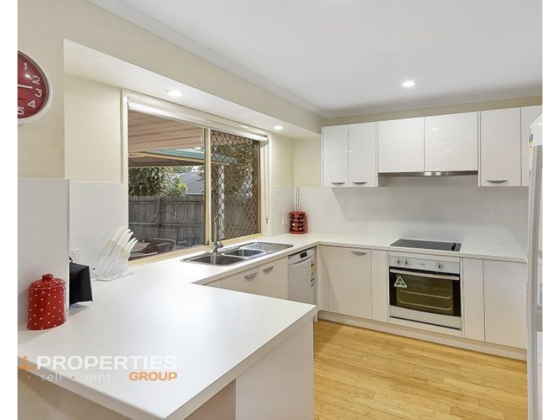 6 Radiata Place, Forest Lake QLD 4078