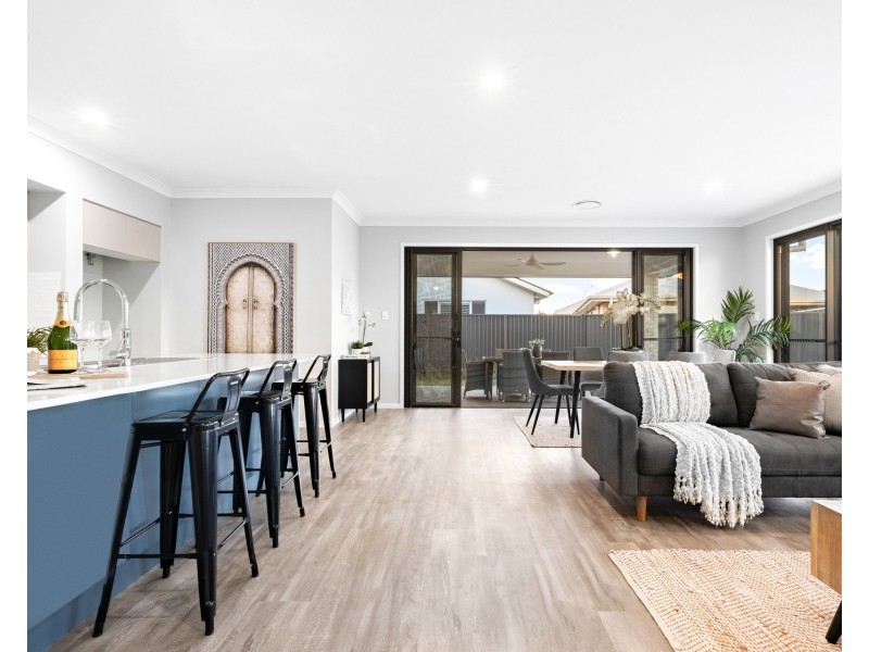 55 Cooper Crescent, Jimboomba QLD 4280