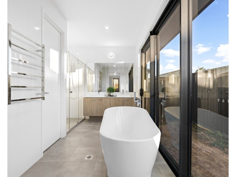 55 Cooper Crescent, Jimboomba QLD 4280