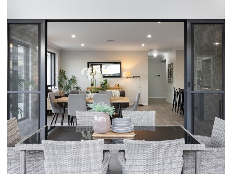 55 Cooper Crescent, Jimboomba QLD 4280