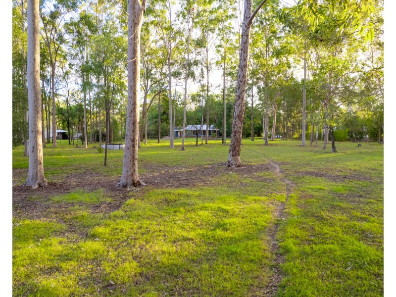 876-882 Teviot Road, South Maclean QLD 4280