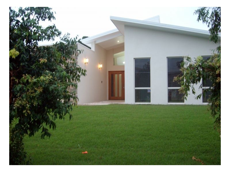 8 Rhodium, Hope Island QLD 4212