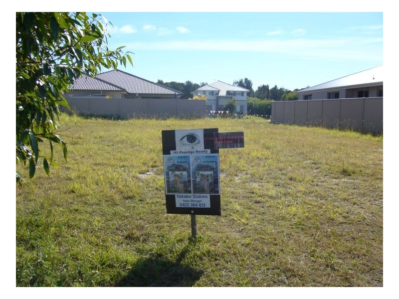 26 Iridium Dr, Hope Island QLD 4212