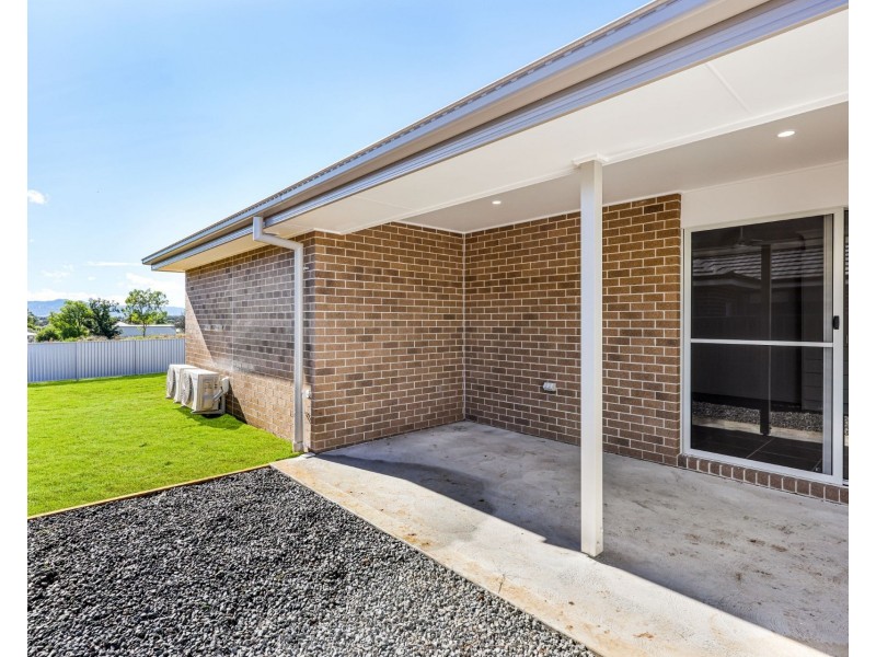 2/15 Mustang Close, Hillvue NSW 2340