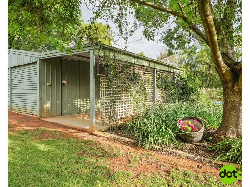 21 Waverly Drive, Dubbo NSW 2830