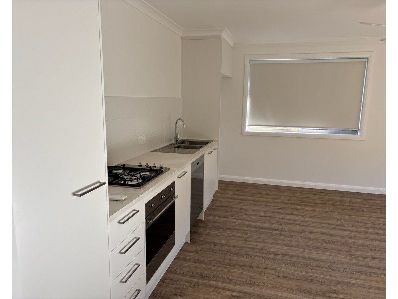 22b Lewis Crescent, Finley NSW 2713