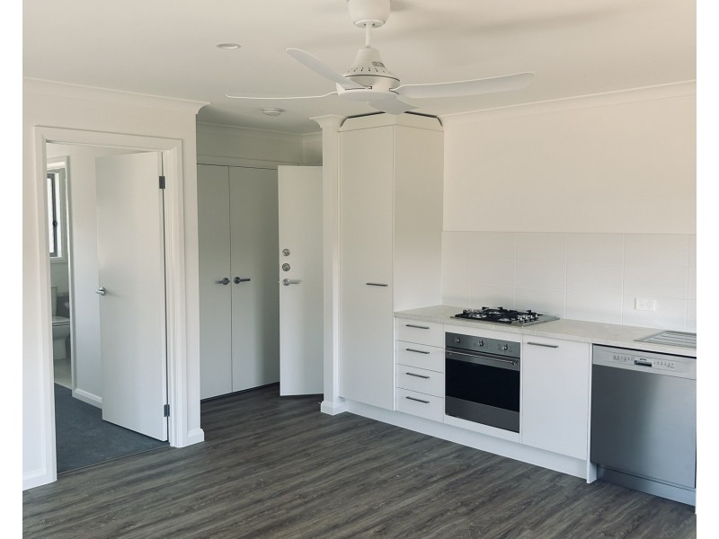 22b Lewis Crescent, Finley NSW 2713