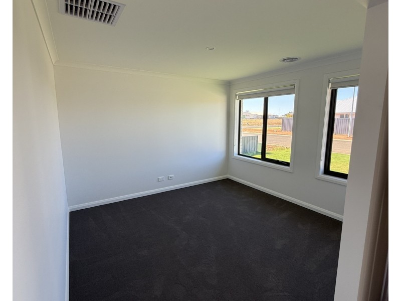 47 Lewis Crescent, Finley NSW 2713