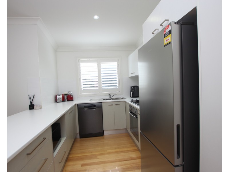 35A Prince of Wales Crescent, Kincumber NSW 2251
