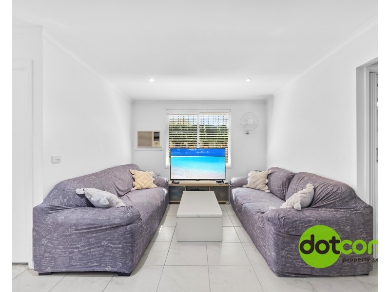 4 Darling Street, Abbotsbury NSW 2176