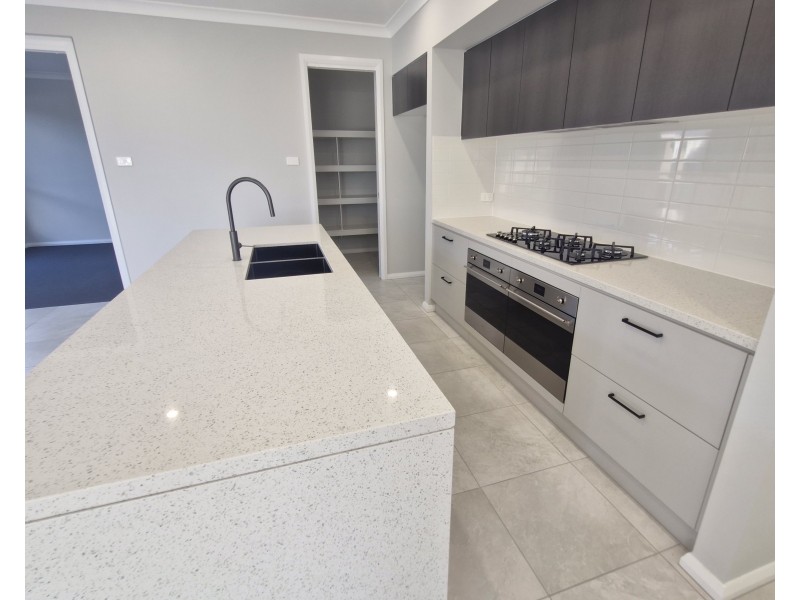 20 Talbot Parkway, North Rothbury NSW 2335