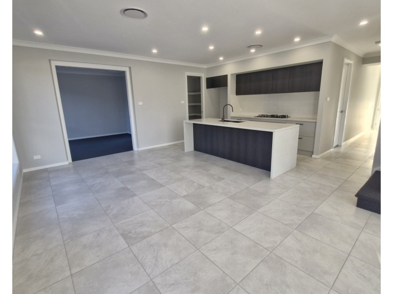 20 Talbot Parkway, North Rothbury NSW 2335