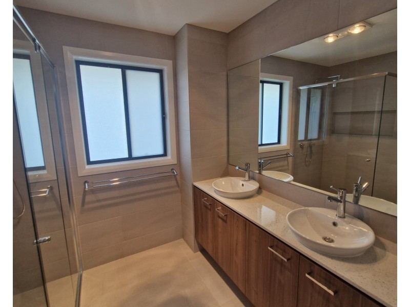 20 Talbot Parkway, North Rothbury NSW 2335