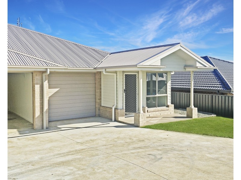 12 Font Hill Drive, Farley NSW 2320