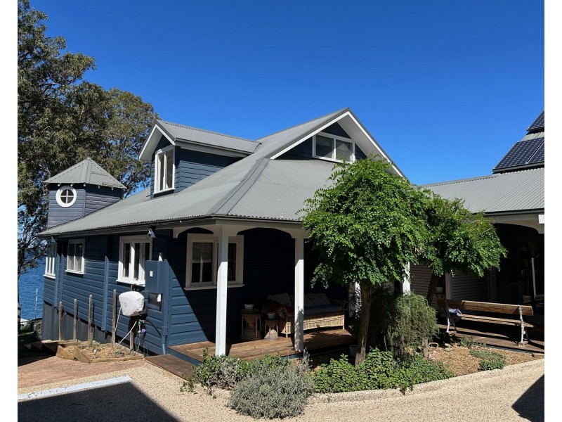 90 Skye Point Road, Coal Point NSW 2283