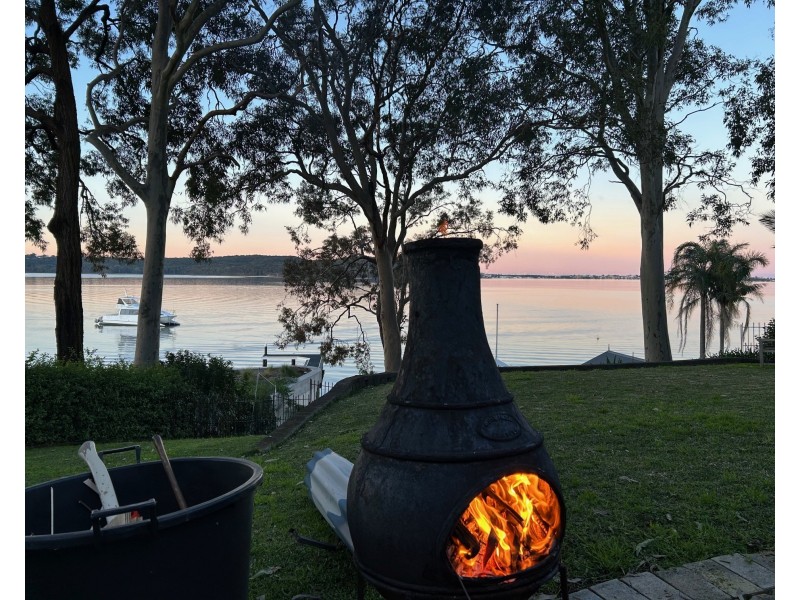 90 Skye Point Road, Coal Point NSW 2283