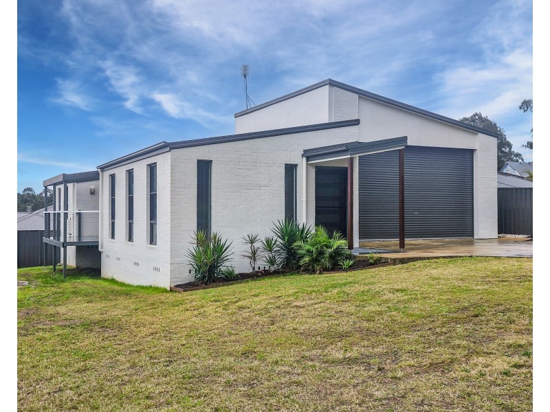 2 Olivia Place, North Rothbury NSW 2335