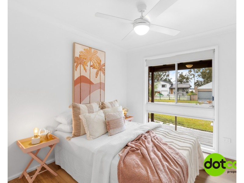 1 Lloyd Avenue, Chain Valley Bay NSW 2259